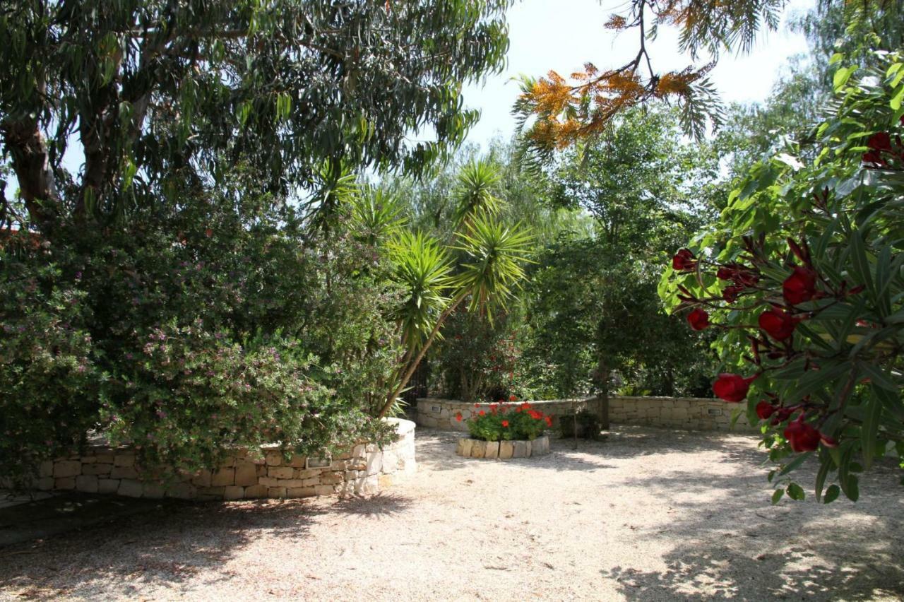 Villa Beatrice Serranova Eksteriør billede